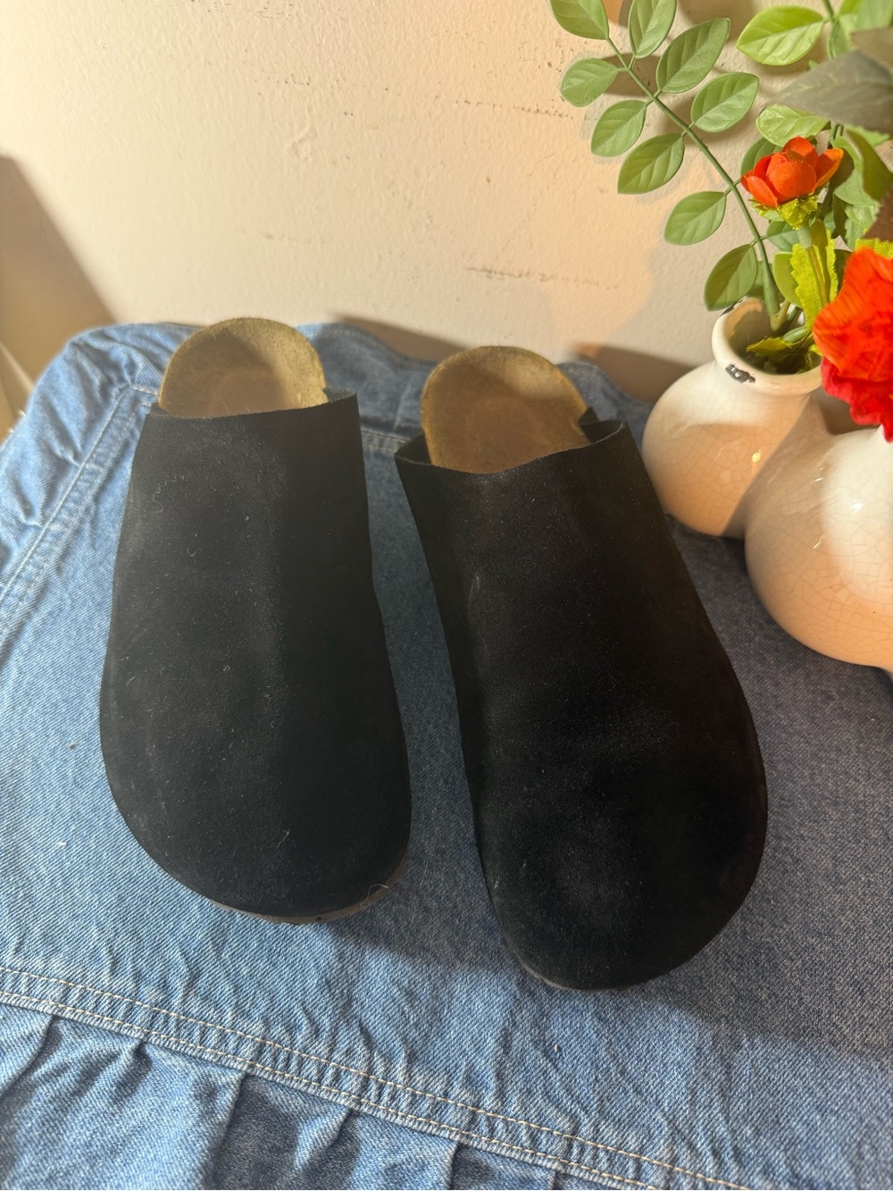 Italian Shoemakers Black Suede Slip-On Women's Clogs